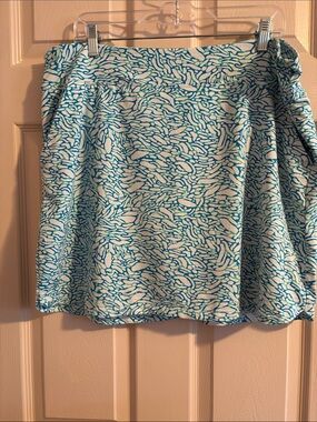 Women’s Turquoise and White Printed Skort